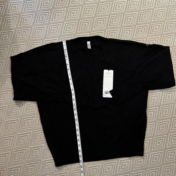 (NWT) ALO | Cashmere Jet Set Crew Sweater in Black, Size M - Picture 6 of 8